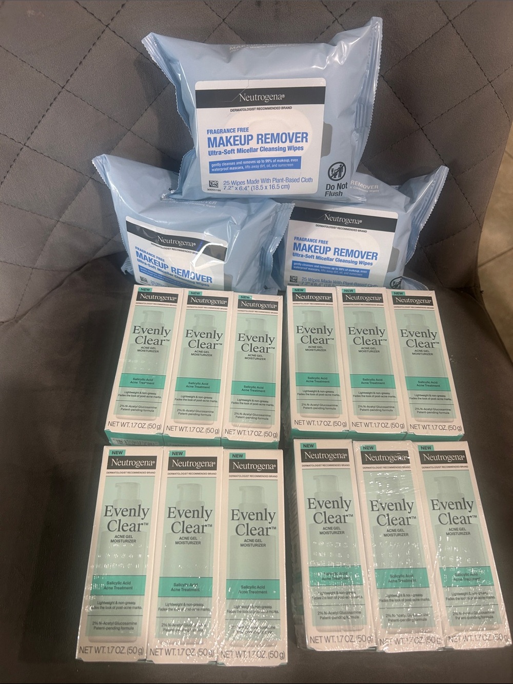 Neutrogena Makeup Remover and Evenly Clear Acne Gel Moisturizer NWT